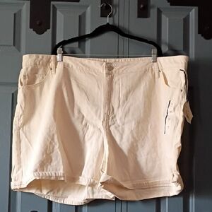 Ava & Viv Cream Jean Shorts